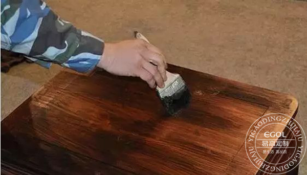  夏天，實(shí)木家具應(yīng)該如何保養(yǎng)