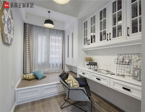 定制書(shū)柜和傳統(tǒng)書(shū)柜有什么區(qū)別？
